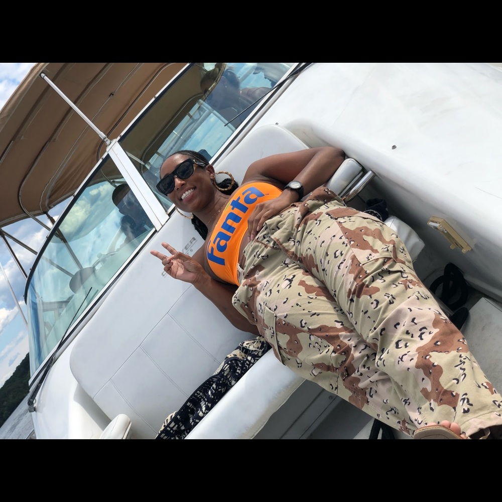 Meet your Posher, Angela